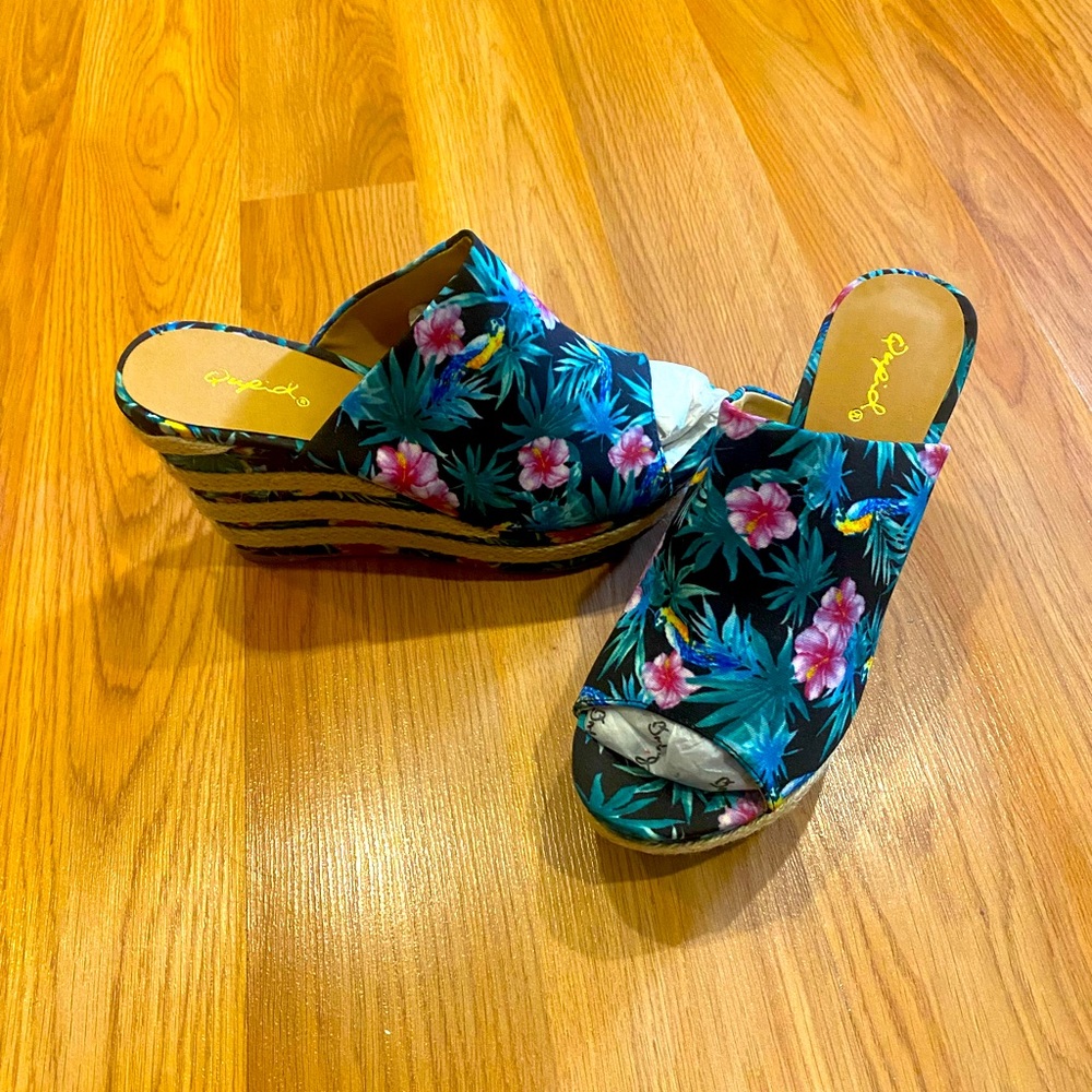 NEW QUPID WOMENS WEDGES